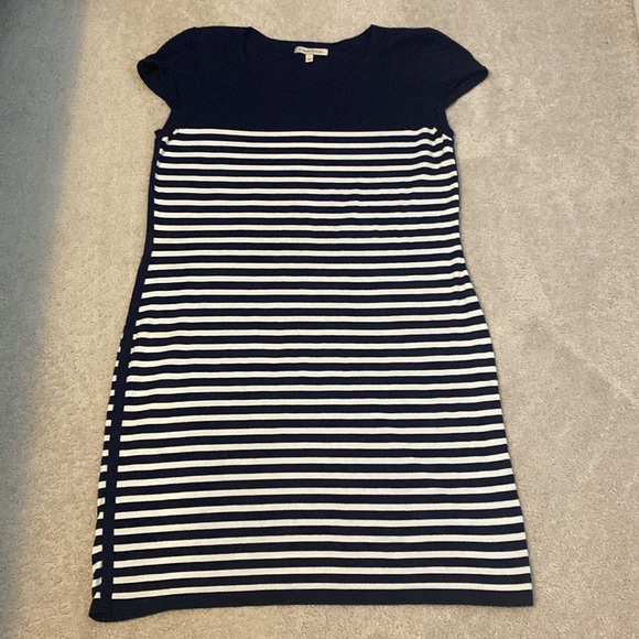 41 HAWTHORN L Navy& White cap sleeve sweater dress - Picture 2 of 7